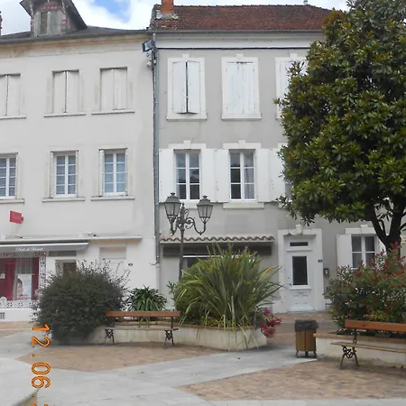 Neracaise شقة Nérac